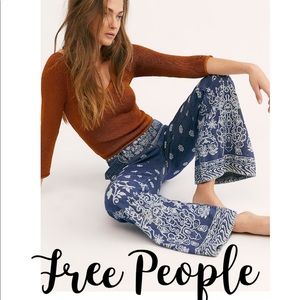 Free people flare 👖 jeans